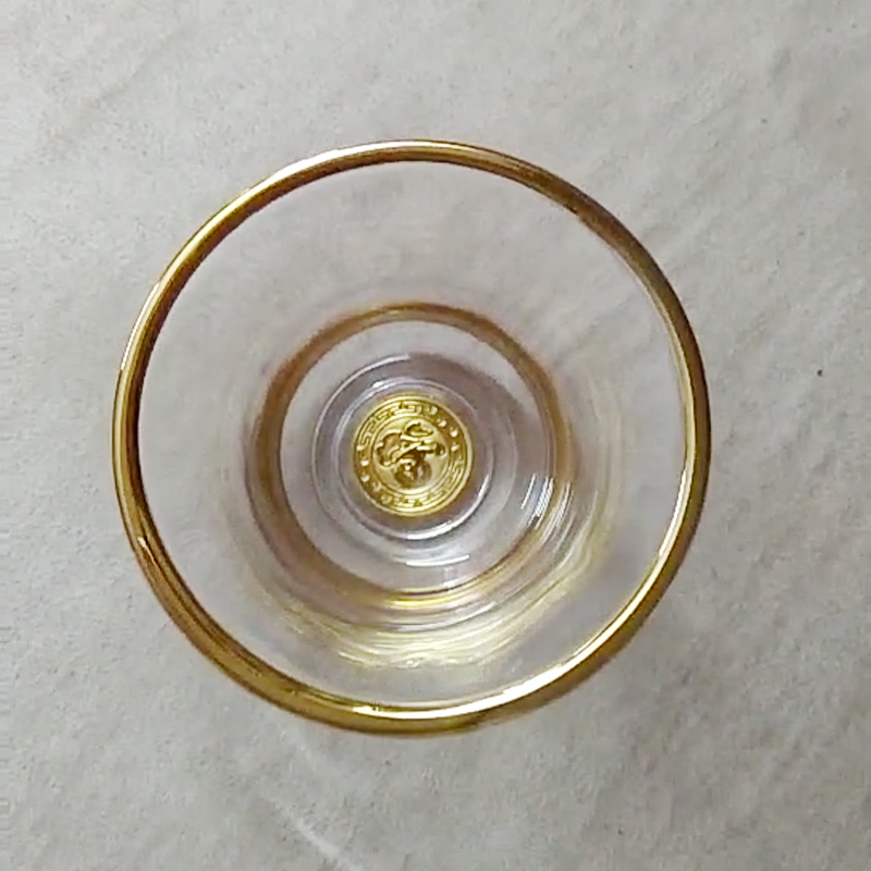 金屬與玻璃用什么膠粘 玻璃破裂不開(kāi)膠 高透明無(wú)痕膠